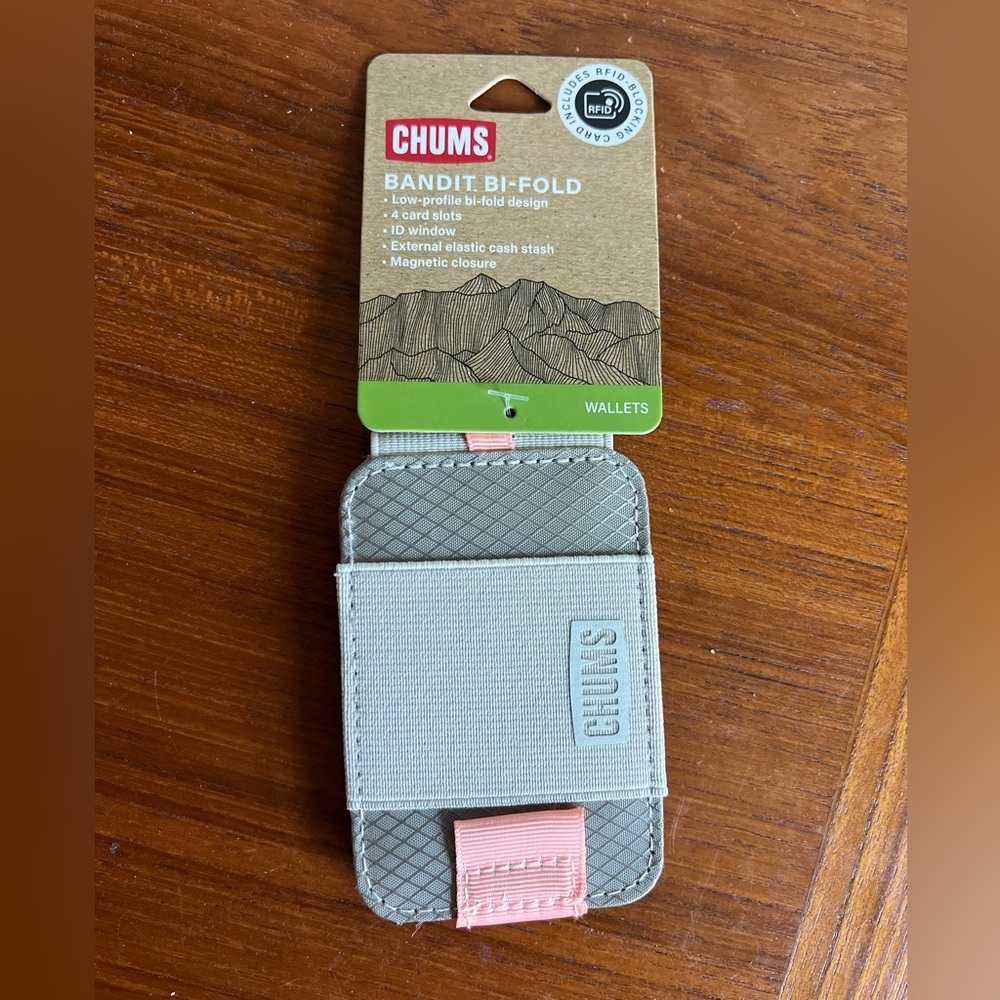 CHUMS Bandit Bi-Fold RFID Wallet | Slim Nylon EDC | New with Tags pink gray
